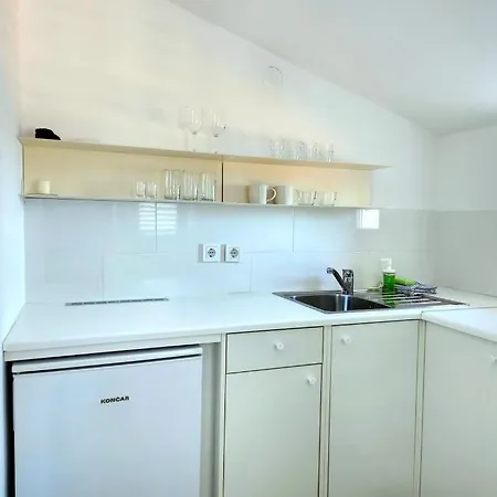 Lanterna Apartment Povljana